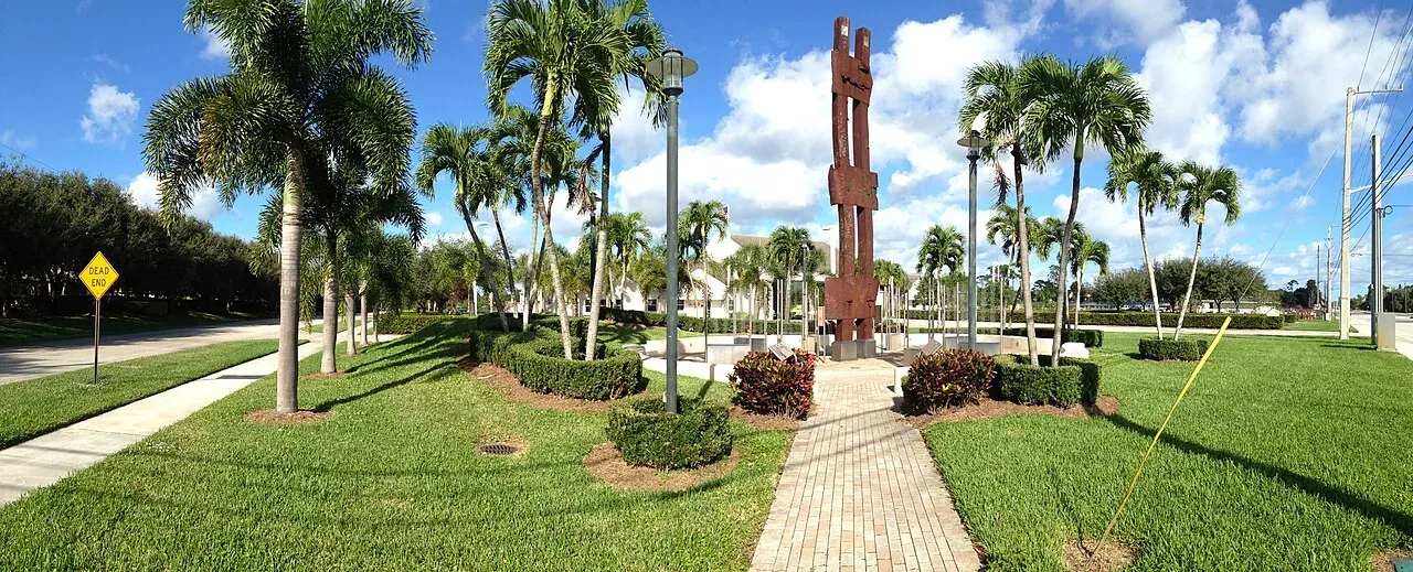 Palm-lined memorial plaza and sculpture in Palm Beach Gardens, Palm Beach Gardens